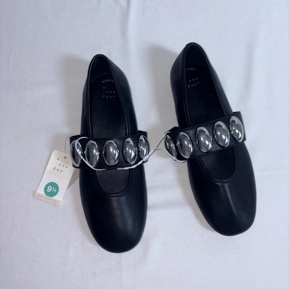 A New Day Mary Jane Flats 9.5 Black New Silver Studded Memory Foam Round Toe